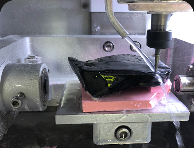 如何選購(gòu)玉石雕刻機(jī)，加工有哪些流程？