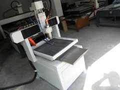 玉石雕刻機(jī)的雕刻精度和使用范圍