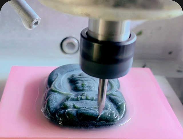 玉石數(shù)控雕刻機雕刻翡翠模糊怎么辦？