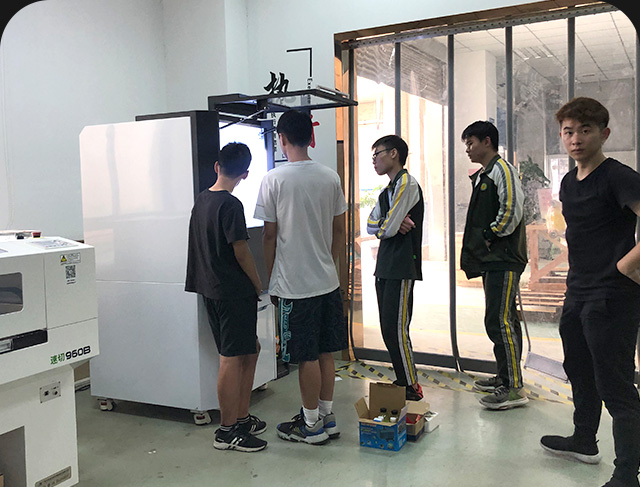 享刻玉石雕刻機K4040設(shè)備與其他機型有那些區(qū)別